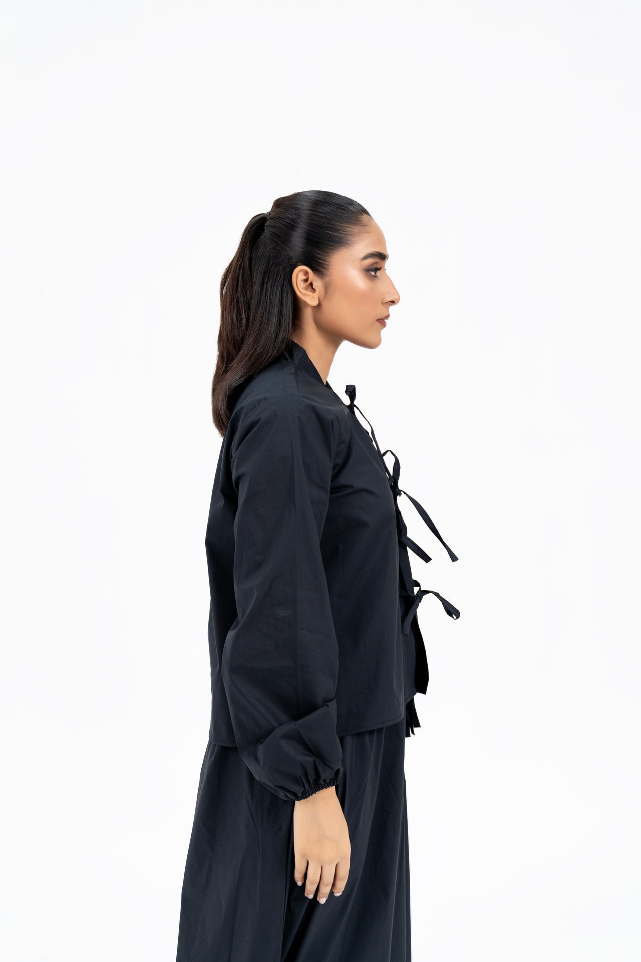 Front Knot Long Sleeve Blouse - Black