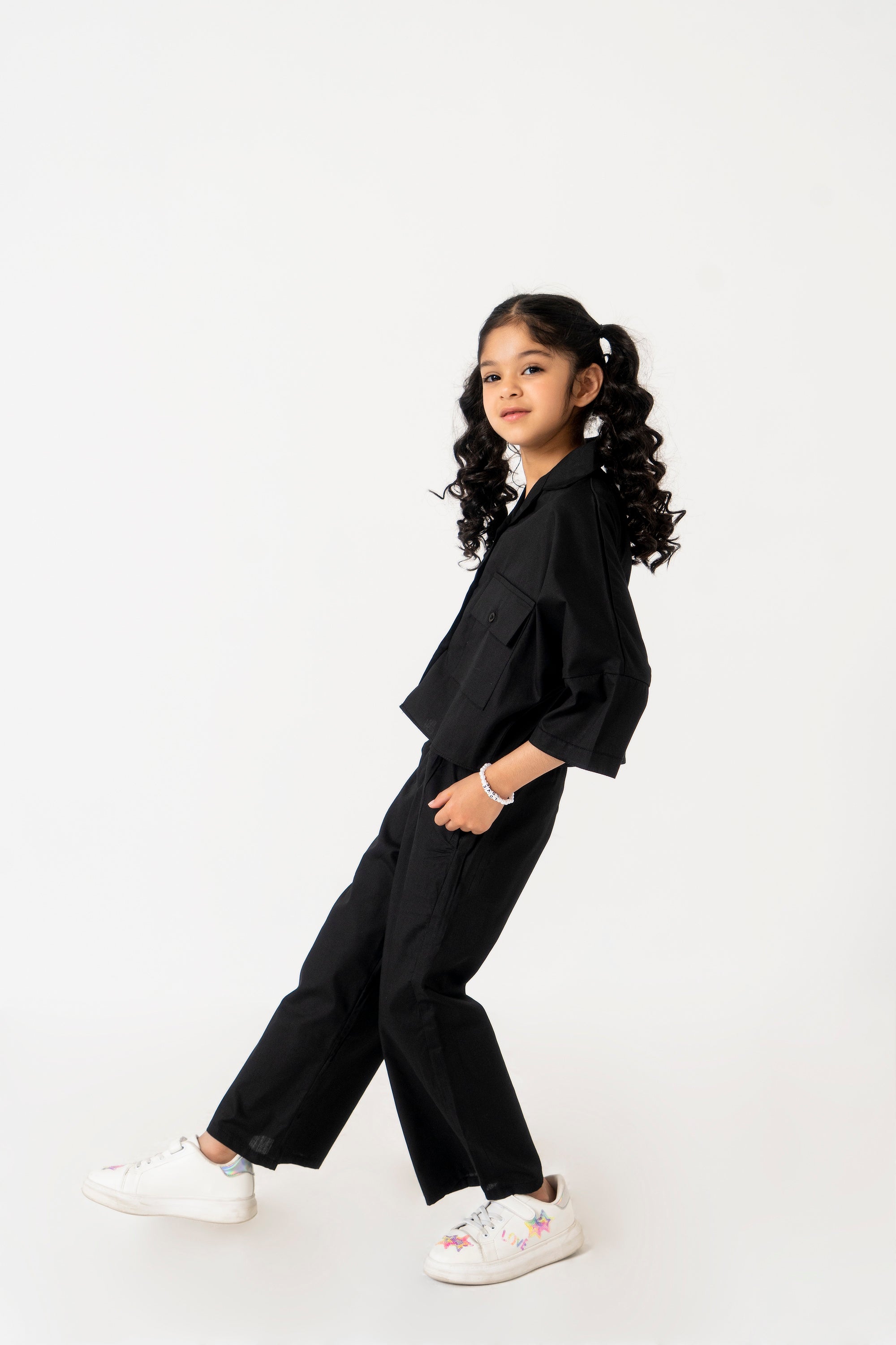 Girls Boxy Pocket Fit Shirt - Black