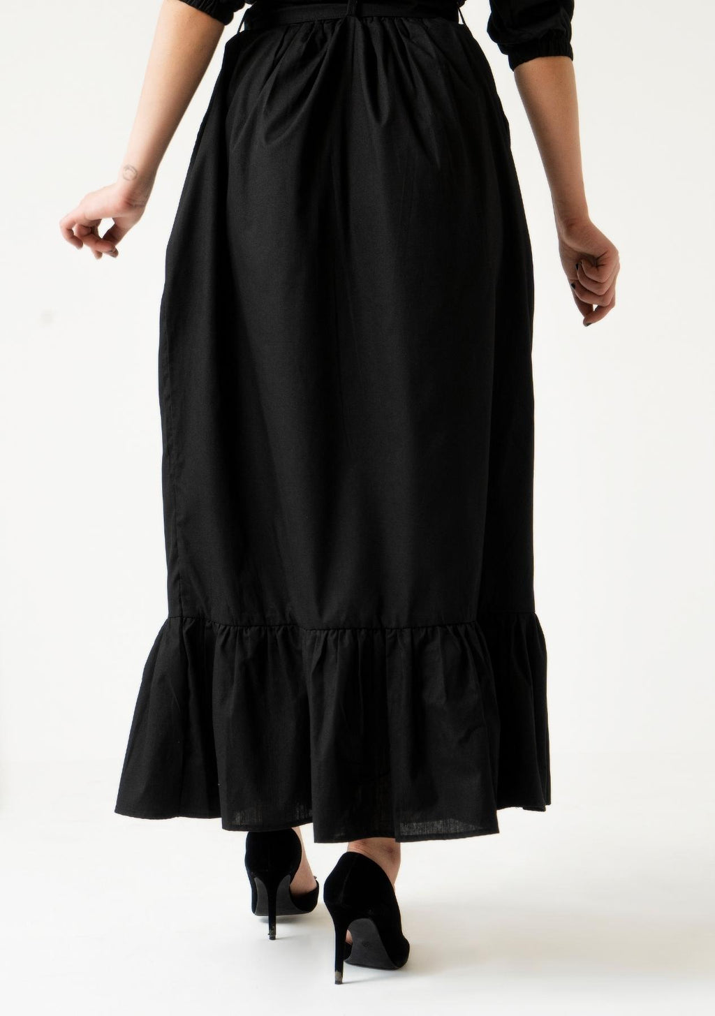 Ruffle Hem Skirt with Belt black