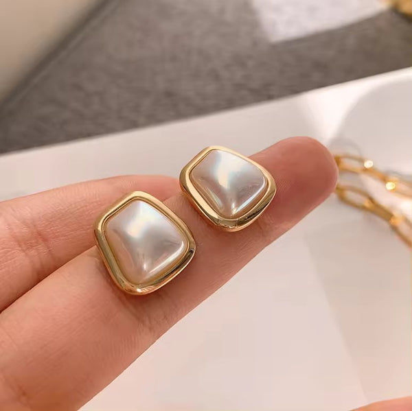 Large Pearl Studs