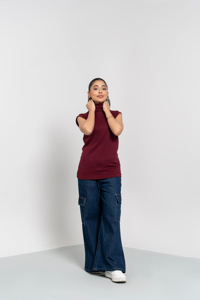 Sleeveless Turtleneck Top - Maroon