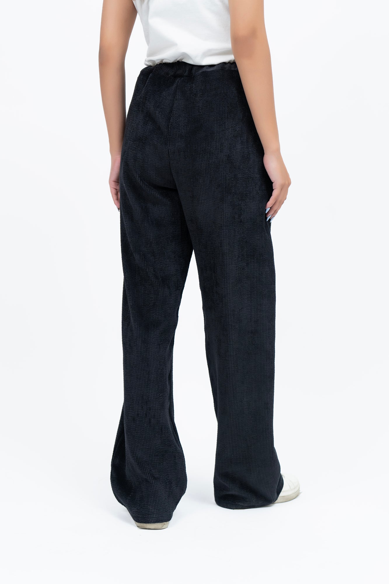 Wide Leg Pant with Pockets in Corduroy - Black