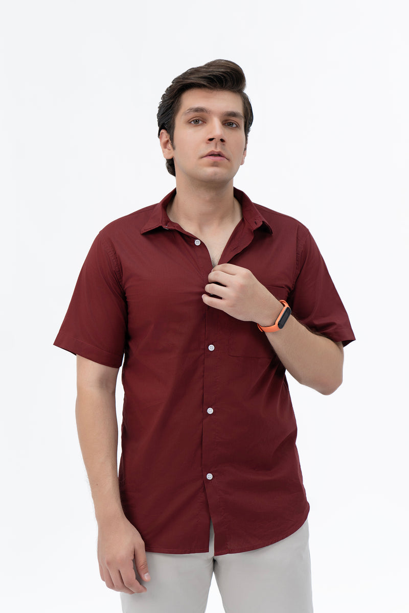 Men's Short Sleeved Curved Hem Shirt - Maroon