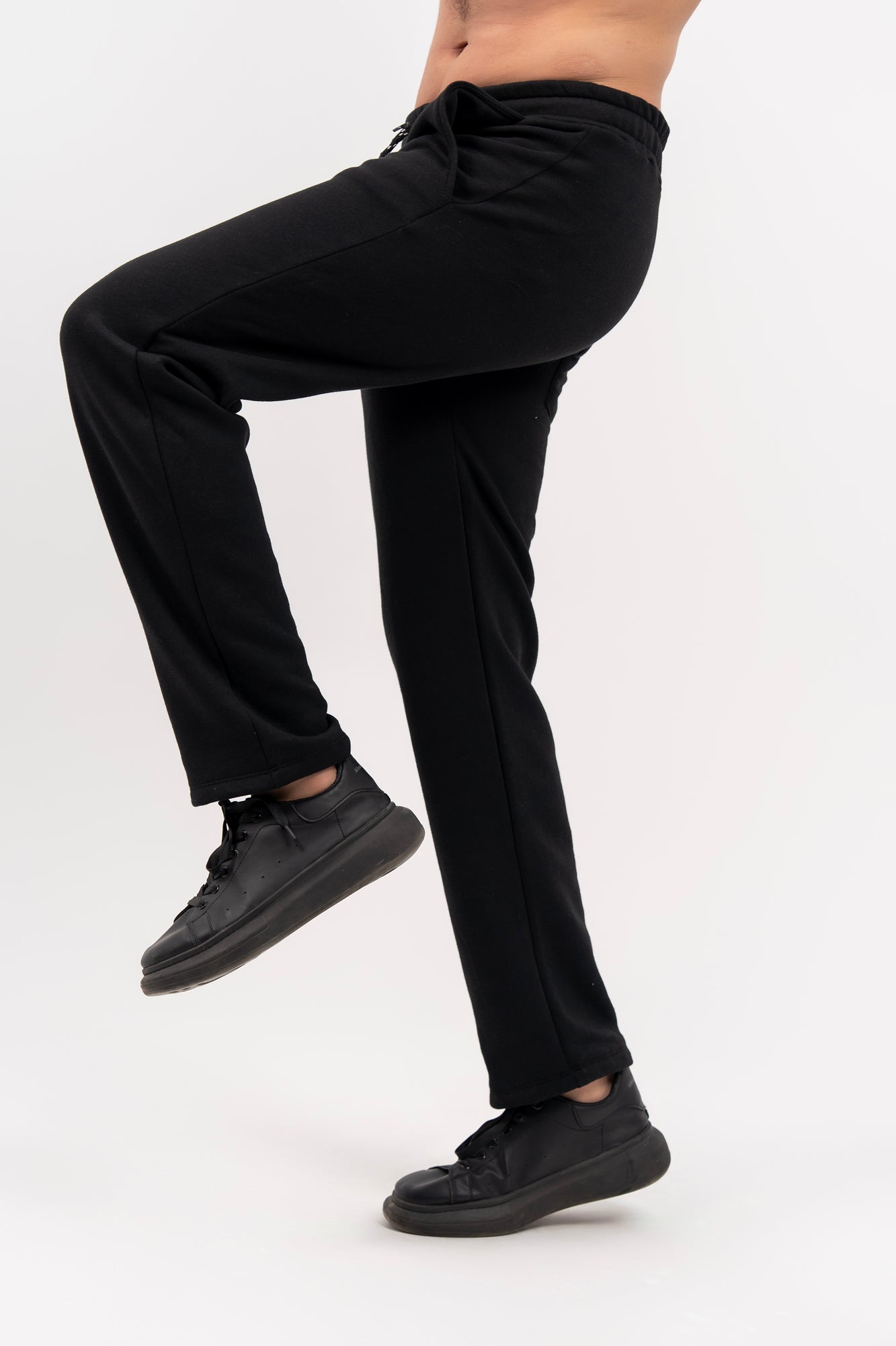 Men's Relaxed Fit Fleece Pant - Black