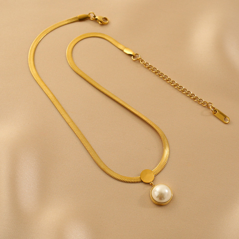 Pearl Pendant Necklace