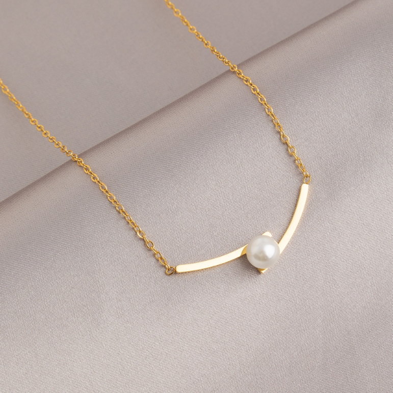 Pearl Metal Necklace
