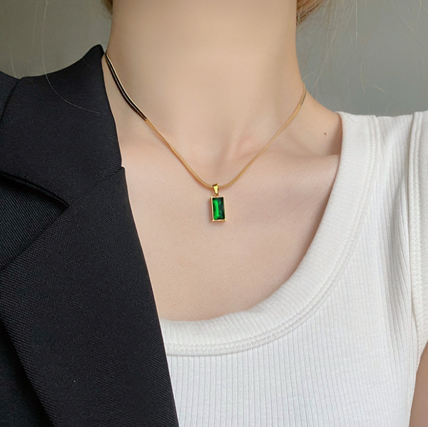 Green Bar Pendant Necklace