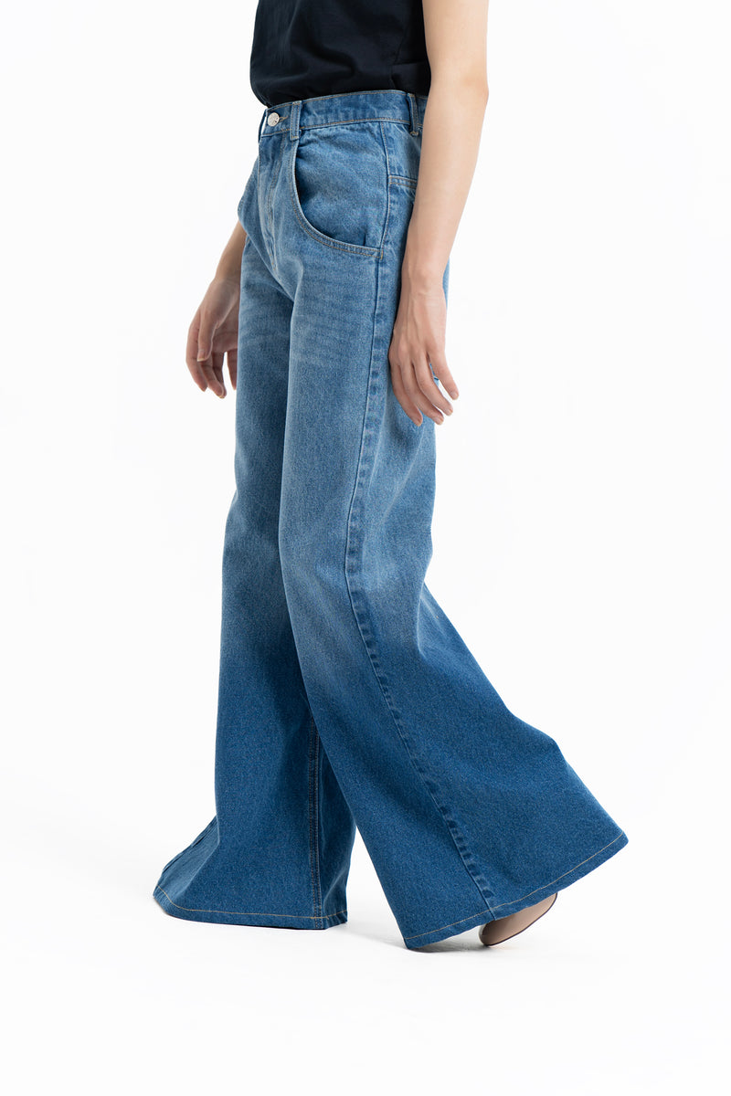 Skater Wide Leg Jean - Mid Blue