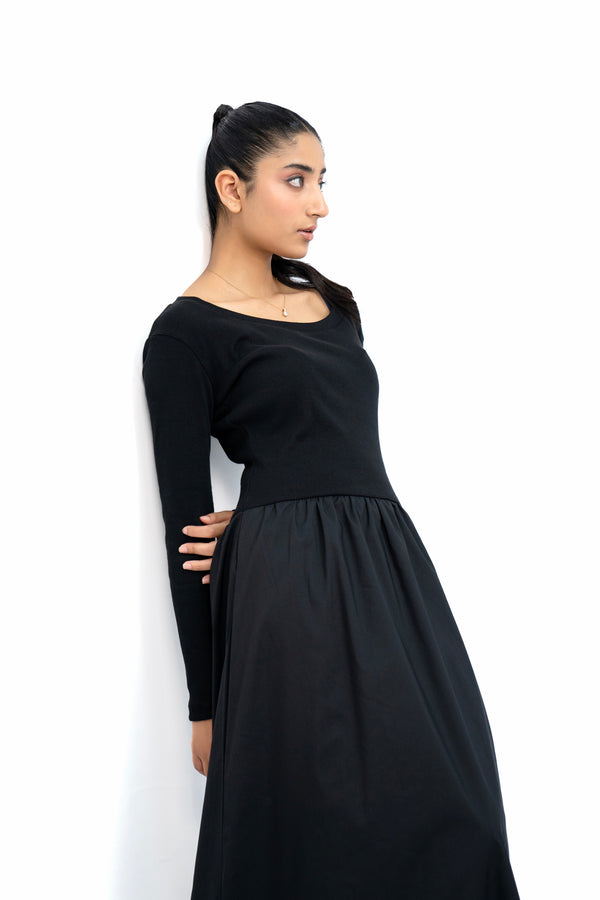 Scoop Neck Maxi Dress - Black