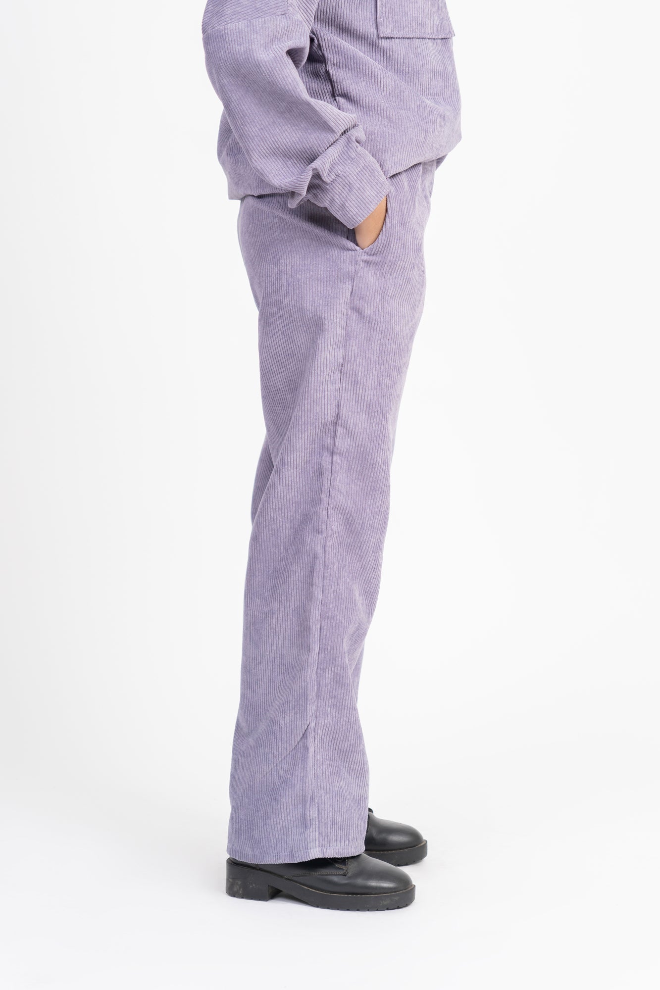 Wide Leg Pant with Pockets in Corduroy - Greyish Purple