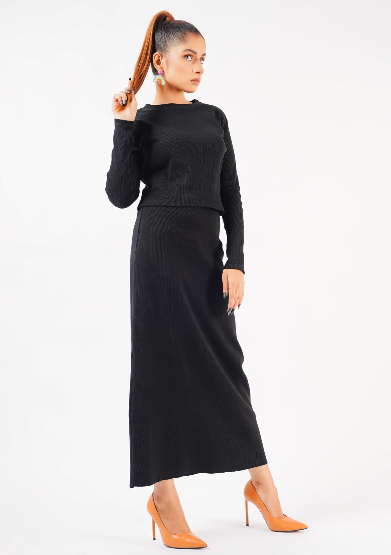 Full Sleeve Knit Cropped Top - black