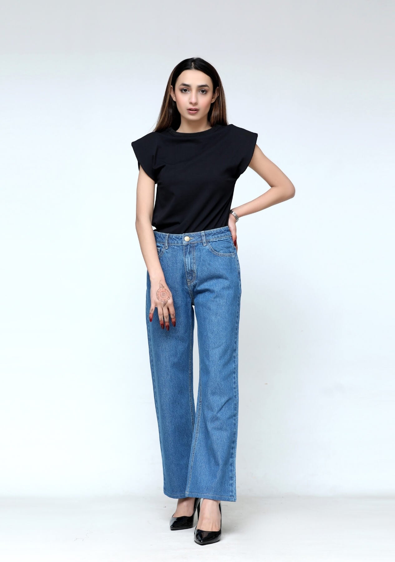 Padded T-shirt - black