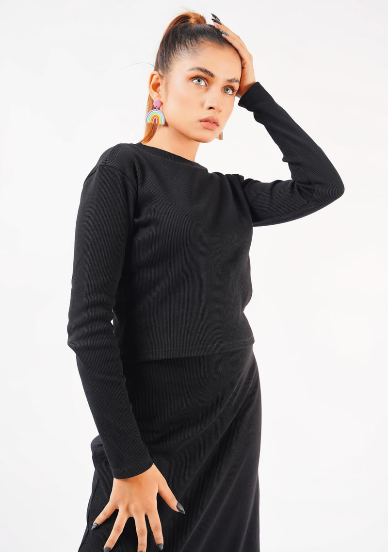 Full Sleeve Knit Cropped Top - black