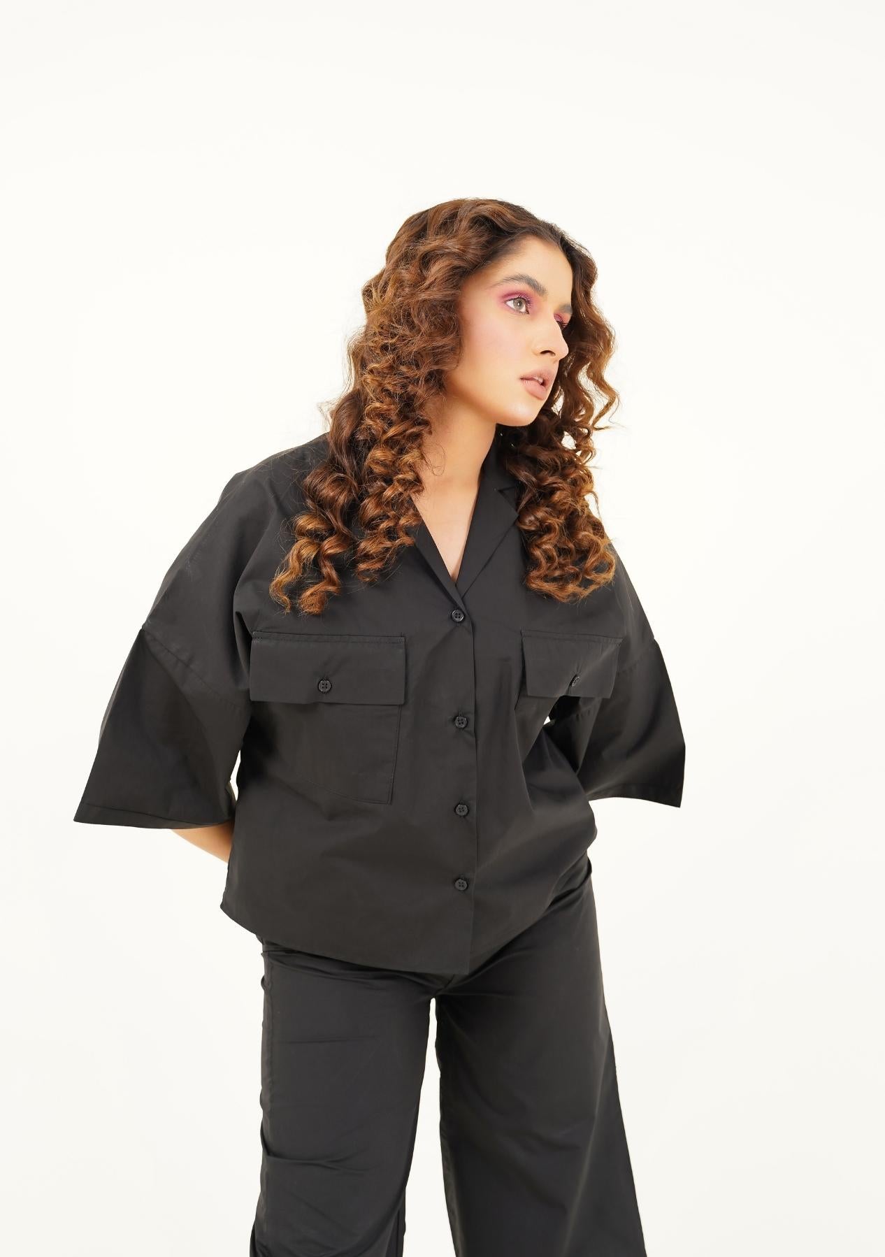 Boxy Pocket Fit Shirt - black