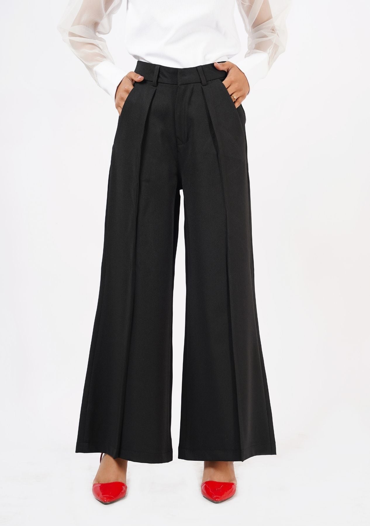 Pleated Flared Pant - black