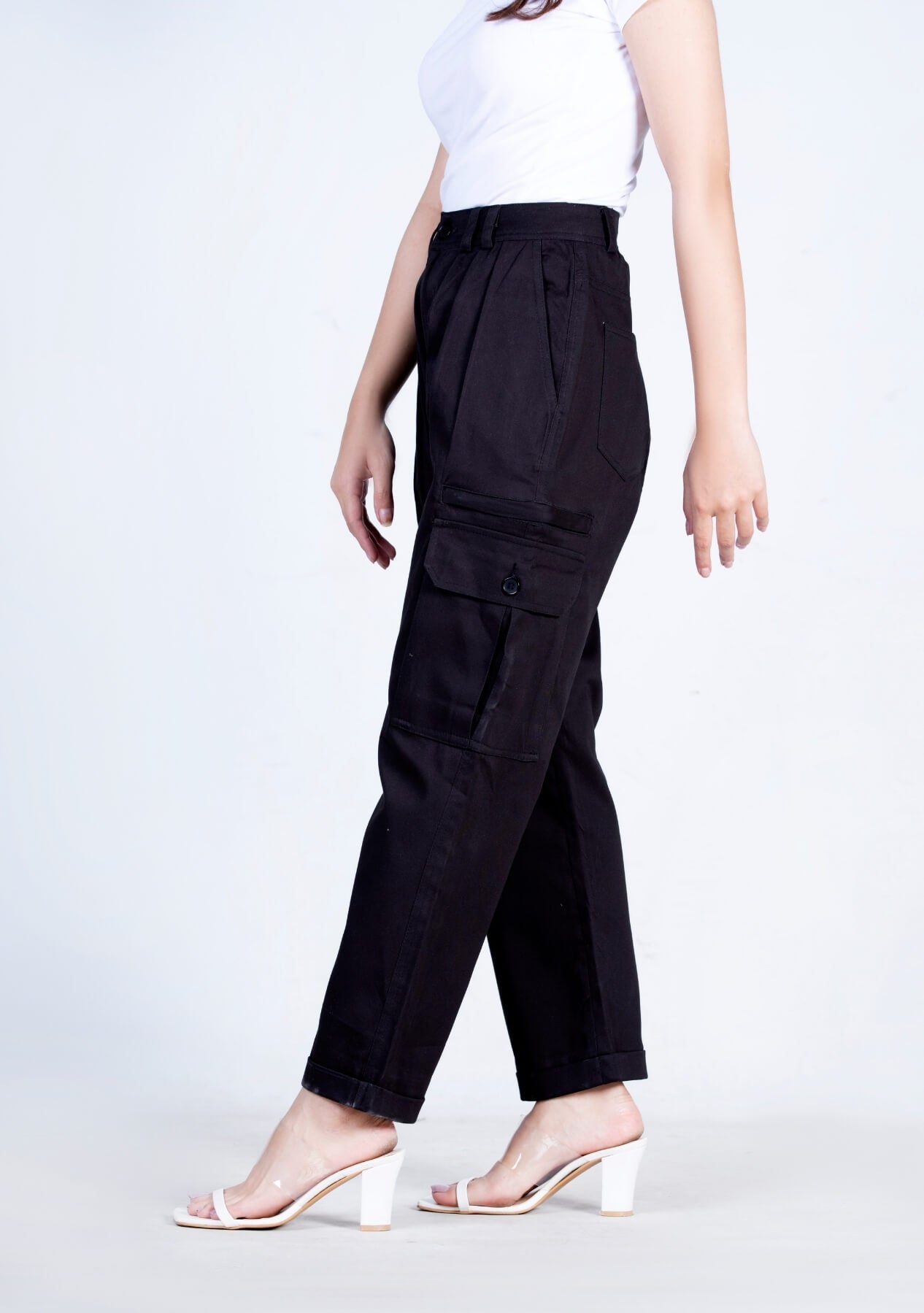 Women pleated cargo pant