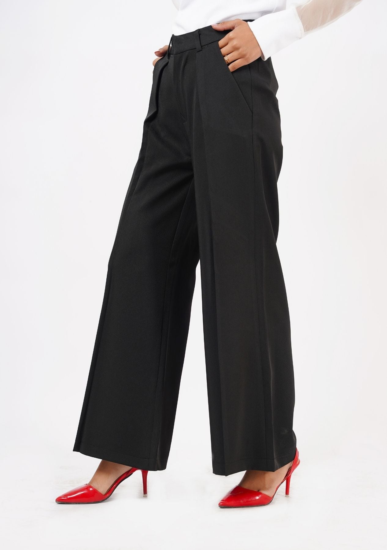 Pleated Flared Pant - black