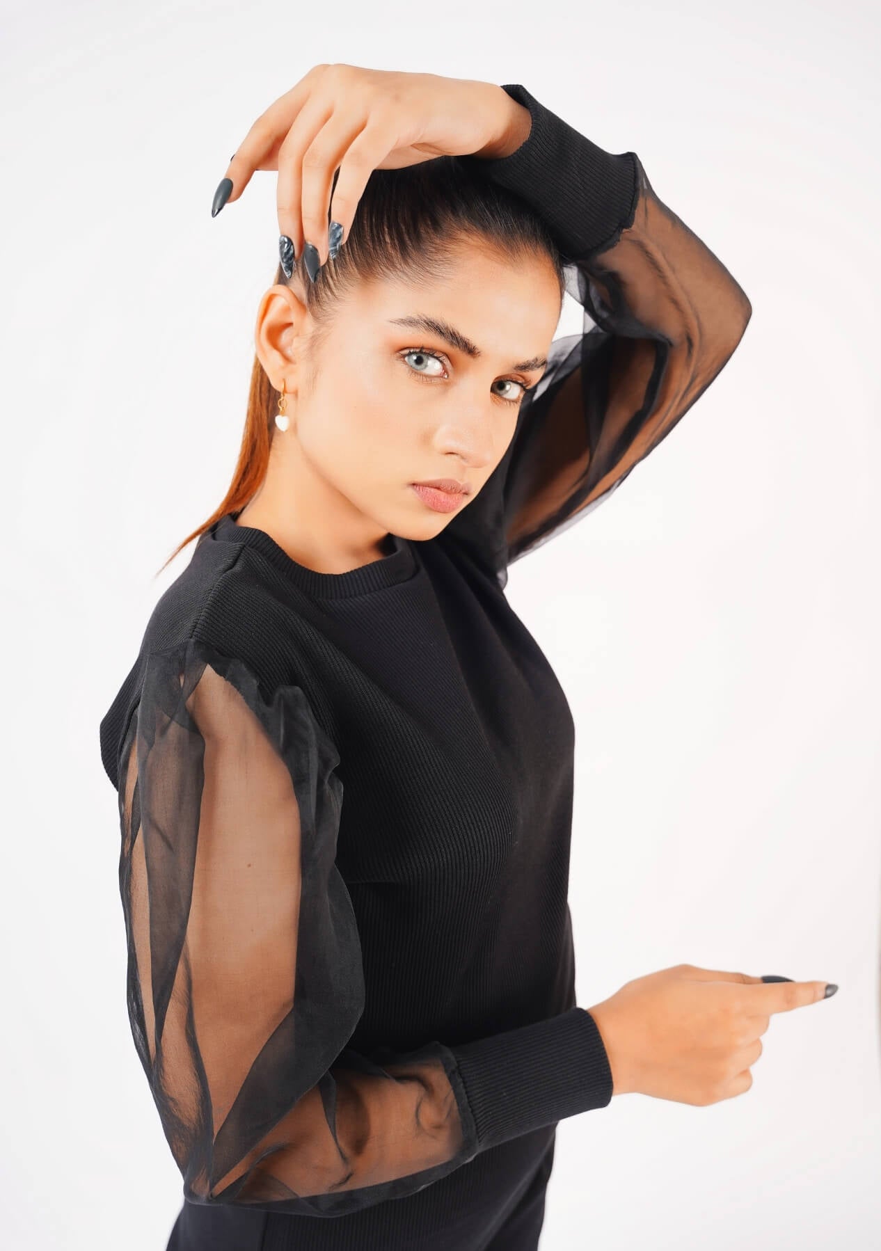 Puff Sleeve Knit Top - black