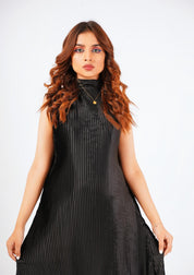 Sleeveless Dress - black (pleated fabric)