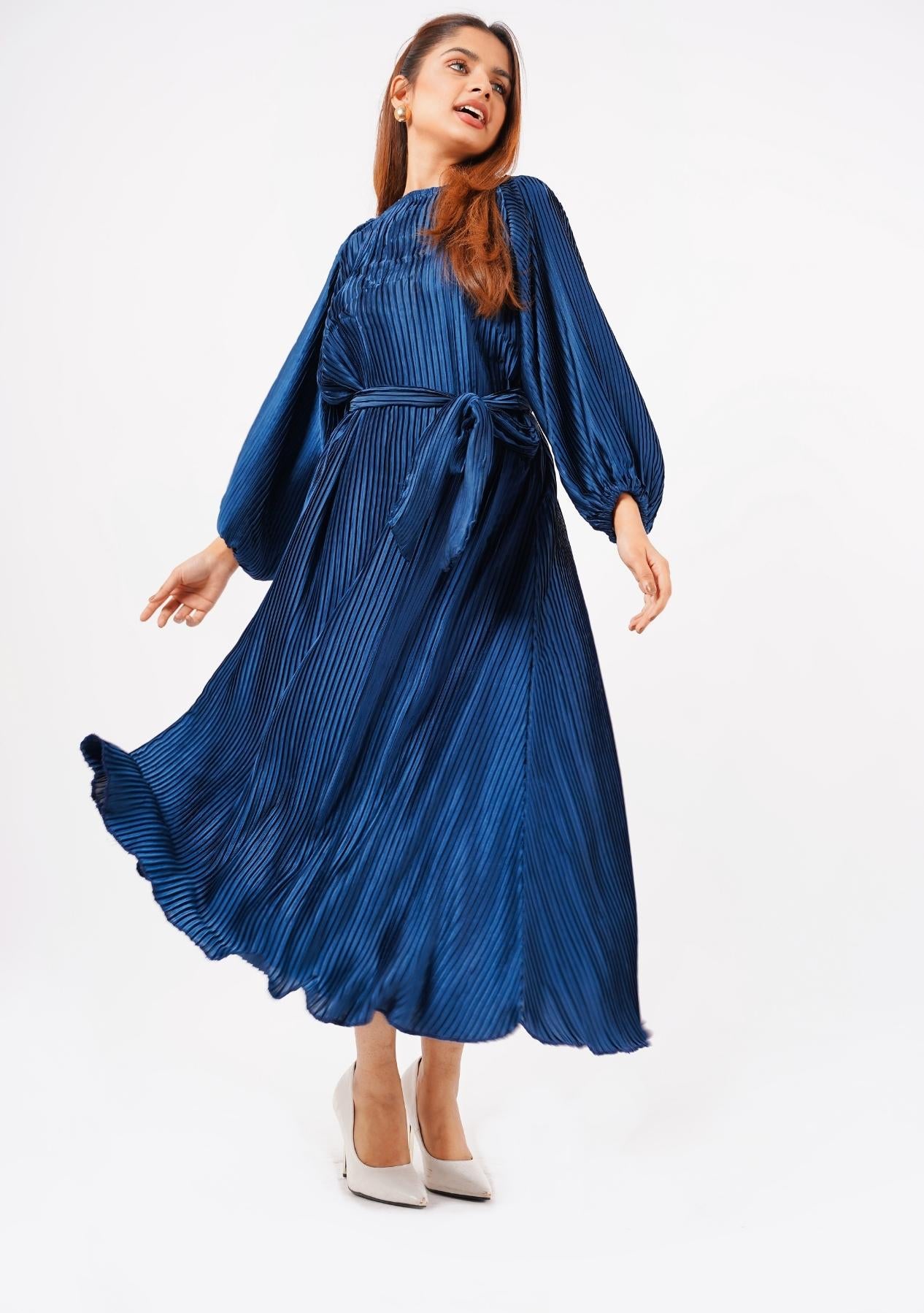 Pleated Puff Sleeve Dress with Belt  - sapphire blue (pleated farbic)