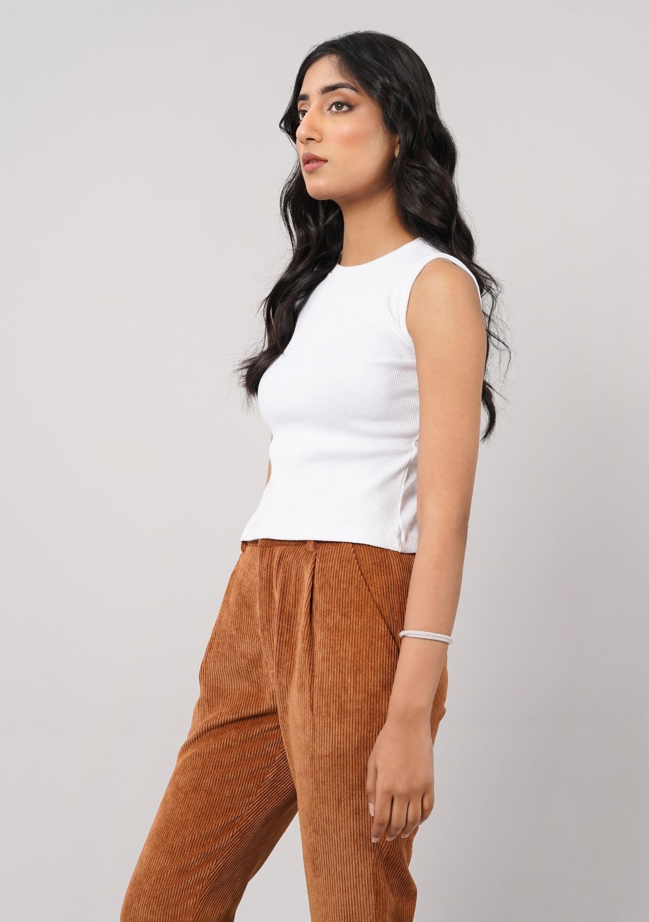 Sleeveless Rib Knit Vest - White